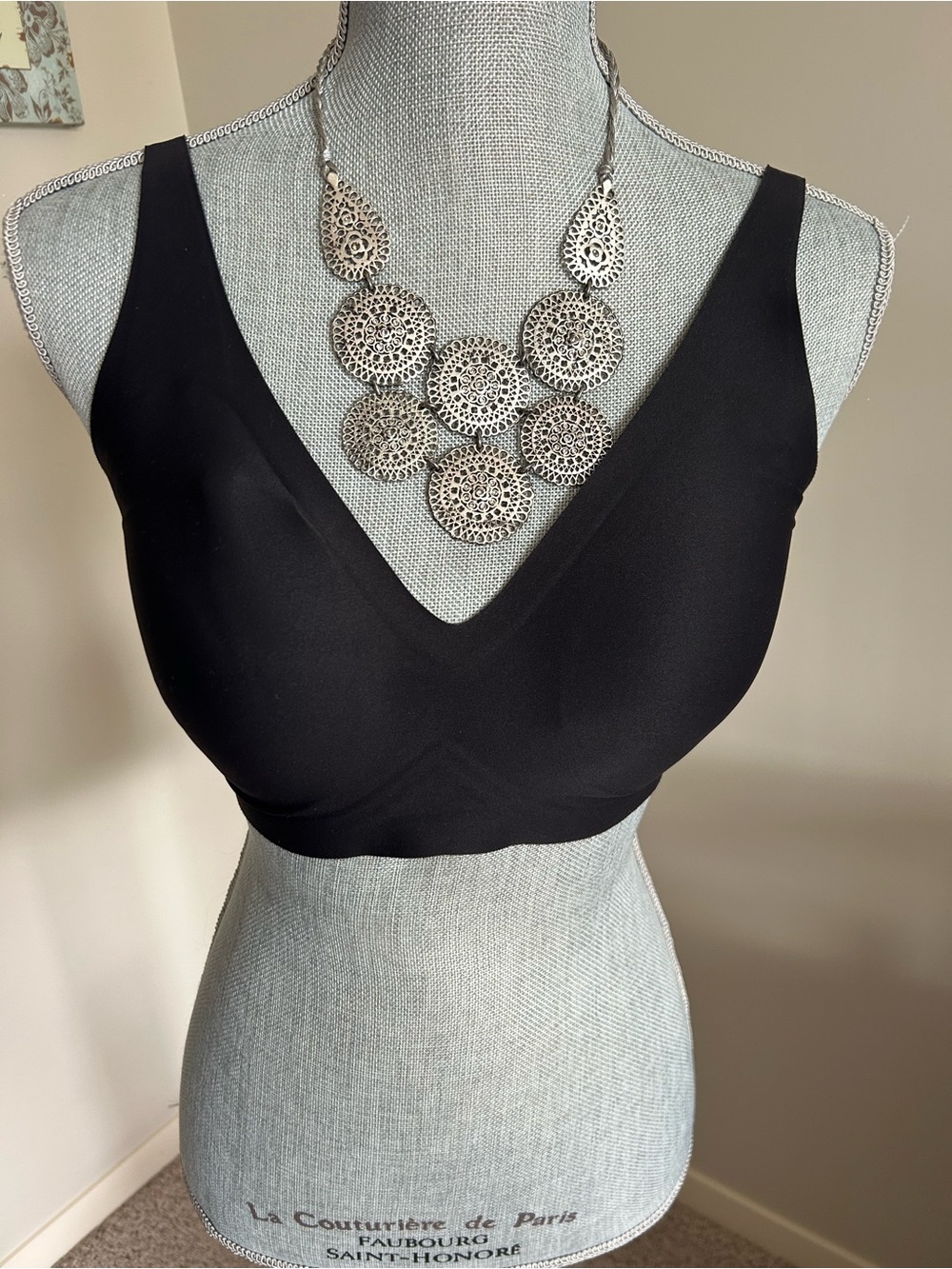 knix Black Seamless Support Bralette with Wide Straps